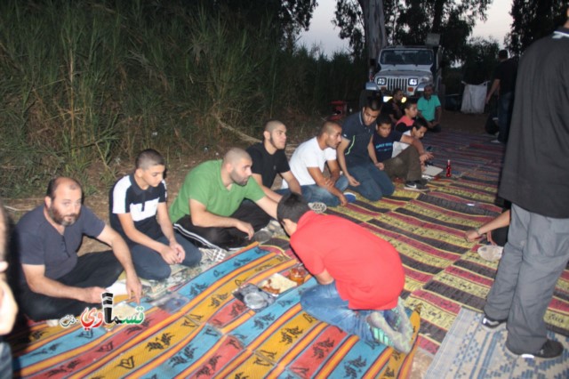 افطار جماعي لطلاب مجموعات قسم الطلاب الحركة الاسلامية – كفر قاسم في نهر العوجا  .